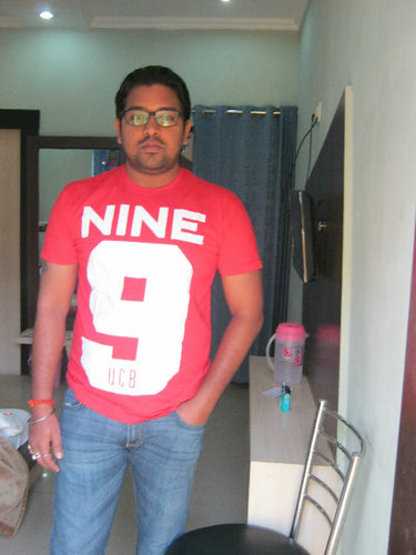Live in Today n Enjoy the Life..love to making good friends.