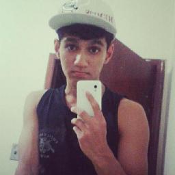 Boylieber, Adoro Pandas, sou  Cat! Adoro as Beliebers e Directioners !! (: