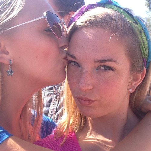 erinG0braghless's profile picture. bubble tea