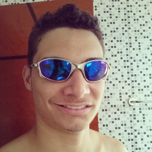 Todo dia de manha é nostalgia das besteiras que fizemos ontem .
