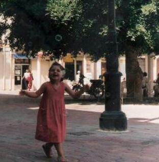 nerea13's profile picture. Historiadora de las cosas que no tienen historia.