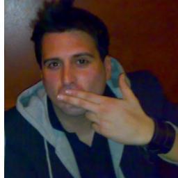 Community Management y Marketing Online, Técnico de Comercio, Cineasta, Melómano, Cómico, Creativo, Artista, Mago y Co-Fundador de @CKatarsis