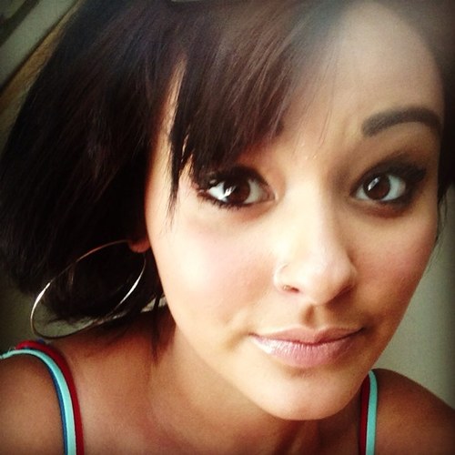 blddiamond95's profile picture. Baby you a song, you make me wanna roll my window down and cruis