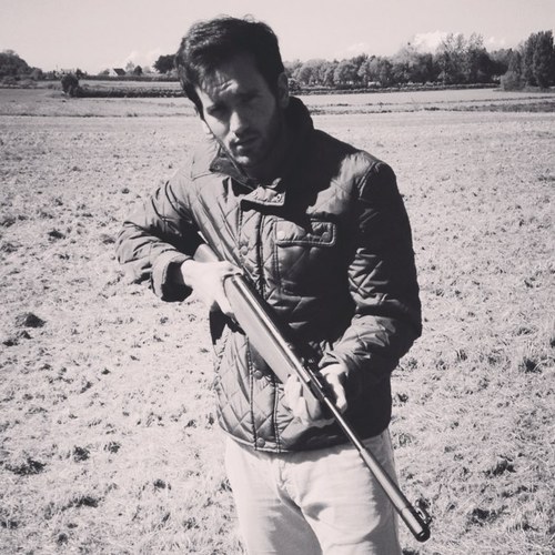 BertrandMarelle's profile picture. Résistant de la grande guerre. Et j'ai meme pas besoin de voiture pour pratiquer l'auto-dérision.