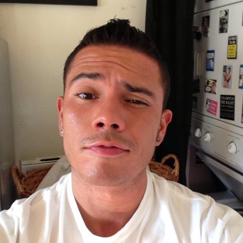 elrockstaro's profile picture. 