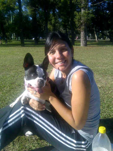 desireeflores27's profile picture. 