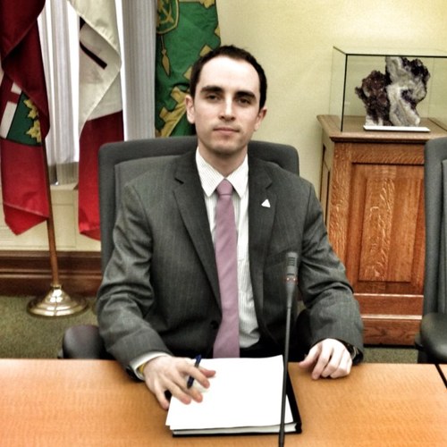 Former Windsor Lancer runner, big Notre Dame Football fan, proud father of 2. @nsgov employee. Tweets are my own.