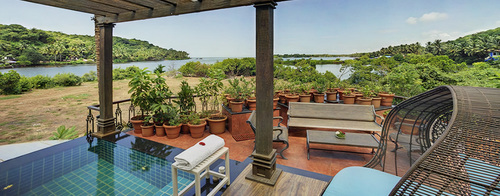 MAYFAIR Hideaway Spa Resort on the sea mouth at Betul, Salcete, has been tastefully designed
to meet the standards of a best luxury hotel in Goa.