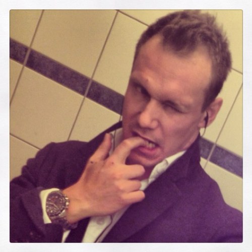 Working towards full time https://t.co/Z4iQbAxLr1: developer, auto ml algo designer, concept dev, buisiness architect, VoIP specialist, entrepreneur, family man, nerd, geek