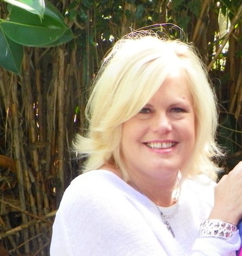 Married with 3 amazing children; works for a Telecommunications Distributor in Anaheim, CA