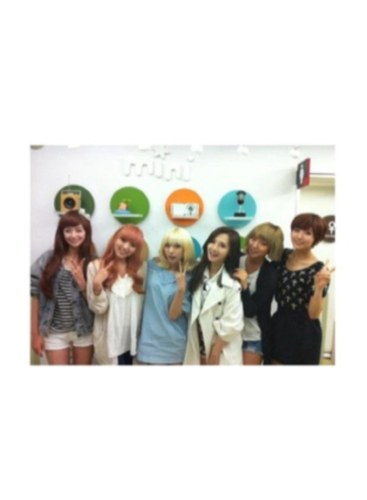 we are for hellovenus rps . Follow and put #HVenusunited, mention for verif.