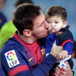Hola, como vez me llamo Armando Jesús, ¿mi pasión?, es el fútbol, también me gusta el béisbol!!, sí quieres saber más de mí, solo sígueme y ya!!