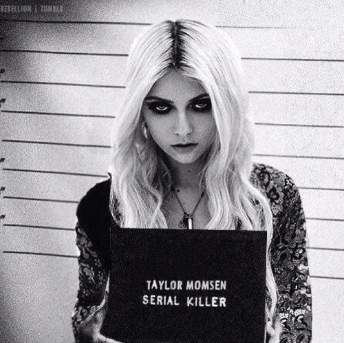 Hello, its @EmoTaylorMomsen this is my tweet limit account. Bitch.