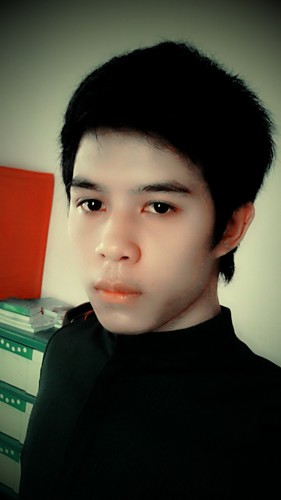 artyaju007's profile picture. 