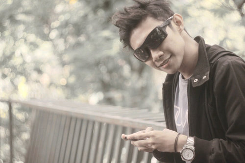 love photograph student @stisiTelkom stay @bandung From Bali, 
 
 call me Badax Salah Rekrut