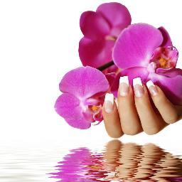 Je viens à votre domicile pour vous faire des poses de gel mains, pieds, manucures, beauté des pieds et réhaussement des cils.
Contactez moi au 06.29.73.76.69