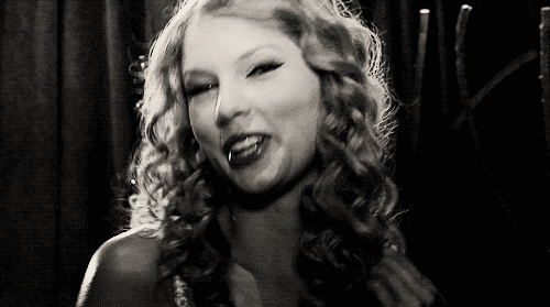 I love Taylor, as in SUPER, SUPER love!!! and if you also love her, kindly like our page on Facebook: http://t.co/MY0BqDT8 Thanks♥