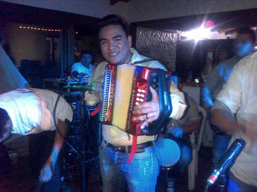 Tipo nacido en Tibú...que le gusta un buen vallenato clásico....si Jesucristo esta conmigo quien contra mi?