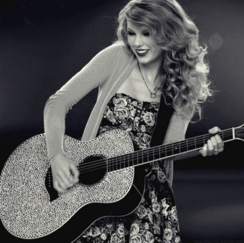 Be FEARLESS, SPEAK NOW, wear RED, and love ✨TAYLOR SWIFT✨