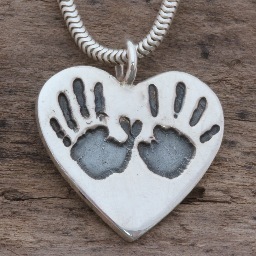 Leicestershire family Silver Smiths. Immortalise your childs/pets prints in silver. Also supporting charities inc @animalbalance @sheepypta #silverhandprints
