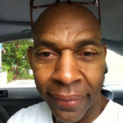 eyeneedtoknow's profile picture. Apple fan who loves their products