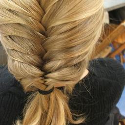 14 y/o - NF=FB - ik tweet shit &jullie retweeten het . -