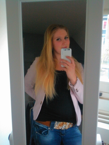 ♥Be True To Yourself & Follow Your Heart ♥/Zangeres/Pianist♥Tekstschrijver♥R.I.P My Best Friend 16'05'2012♥