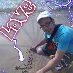 abdelftahzaki's profile picture. كل لحظة تجمعنا اليوم قد لا تتكرر غدا فلنبقي الحب والأخوة ... رباط ود لا يقطعه قولٌ قاسٍ أو ظن سيء أو استهتار جارح...