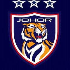 Kisah hidup seorang lelaki puaka berumur 18 tahun setengah.