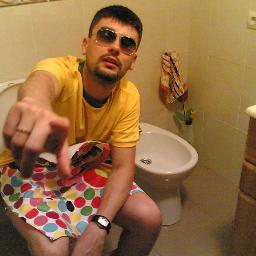 FMF21877203's profile picture. Las cucarachas nacen....crecen....se reproducen....y en los tiempos que corren,te comen y desapareces