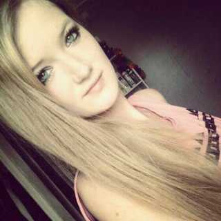 17, blondiee x  love my life and love Ricardo x