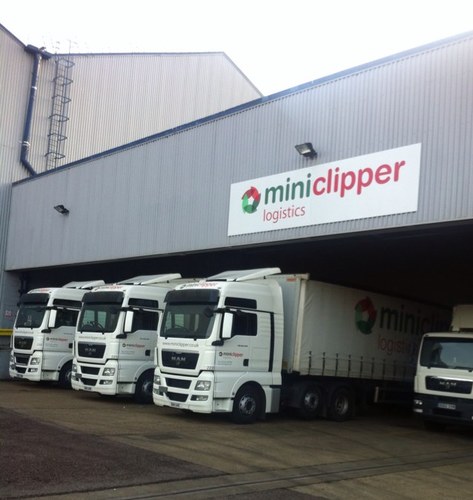 MD of Miniclipper Logistics but if you want the offical version follow @miniclipperchat . I'm also a lifelong West Ham fan (Bobby Moore lower) for my sins