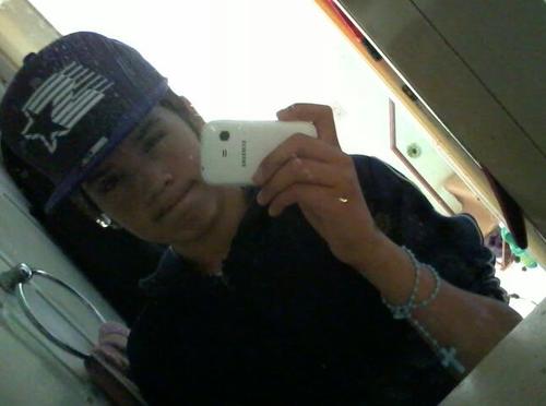 Sabe eu me considero a pessoa mais sortuuda de todo o mundo realmente, eu tenho o namorado mais liindo e incrivel do mundo INCRIVEL sim , sabe eu te amo muito.