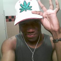 Gimme ur cookies, or ill kick you in da forehead -_- MyTwitterTwin @paigepoet