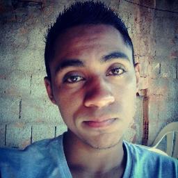 '- A vida me ensinou a nunca desistir. Nem ganhar, nem perder mas procurar evoluir.