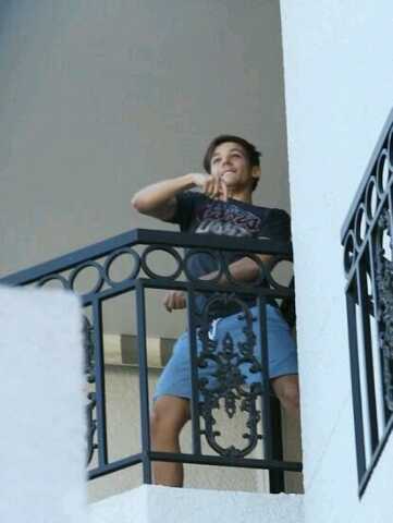 SassyHampster's profile picture. im 15 i love louis! and im a directioner!!! :)