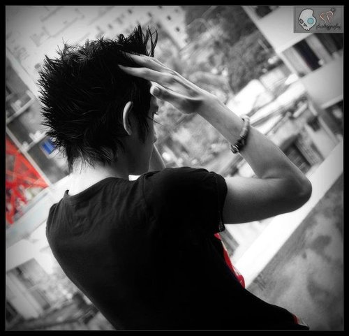 ---Lєαяη ƒяσм уσυя ραѕт, мσνє ση, gяσω ѕтяσηgєя. Pєσρℓє αяє ƒαкє, вυт ℓєт уσυя тяυѕт ℓαѕт ℓσηgєя. Dσ ωнαт уσυ gσт тσ ∂σ, вυт αℓωαуѕ ѕтαу тяυє, αη∂ ηєνєя ℓєт αηу