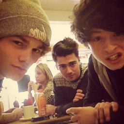 OFFICIAL #FRENCH Account about @OVERLOADGB ! 
Ollie Garland , Joseph Devries and Ryan Robertson & Jordi  ! 
Manager : @BLAIR