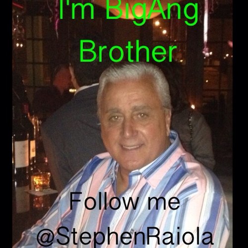 With Stephen's permission, fan page 4 Stephen Raiola from #BigAng follow his official twitter acct @StephenRaiola Watch #BigAng on #VH1 Sun 9/8c