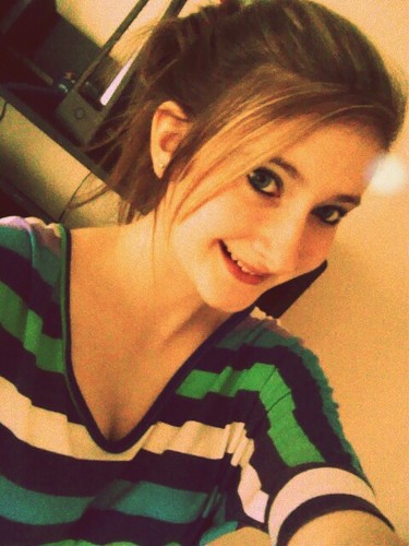 kaelyn Kelly is my best friendddd...she made me a Twitterrrr!!!