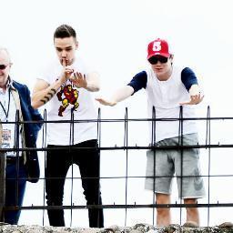 -You only live once so try a Direction, ONE DIRECTION-
19 MAGGIO 2013. BEST NIGHT OF MY LIFE.