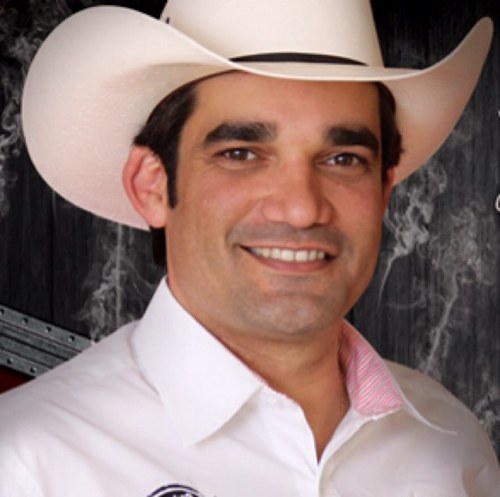 Locutor oficial PBR Brazil  - Leiloeiro Rural - Produtor Rural - Palestrante