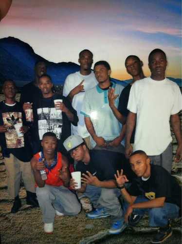 out heaa tryna make it , fuck des hoes maynee get $$$$