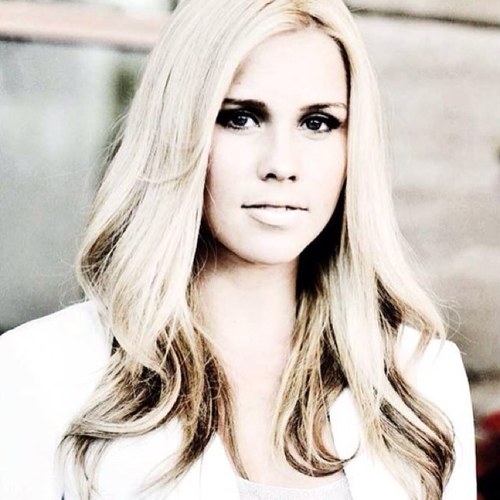 AppealingBeing's profile picture. Ever worried that it might be ruined? And does it make you wanna cry? And when you're out there doing what you're doing, are you jusy getting by? ♔RP|MC♔