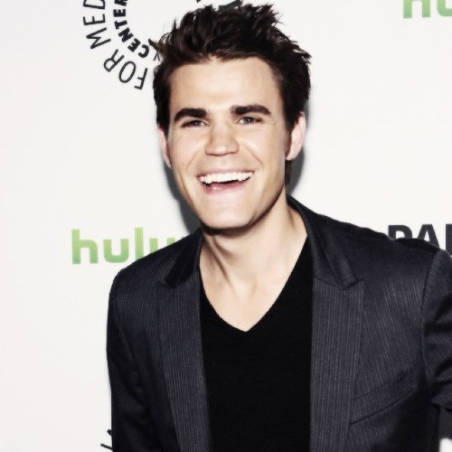 Im HUGE fan of @paulwesley , @MissClaireHolt , @josephmorgan and @candiceaccola Follow me i follow back!
And im BELIEBER ofc!!!