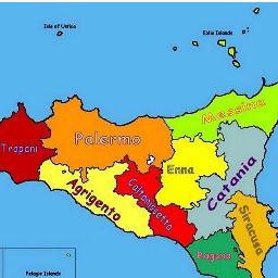 Gli italiani sono stati salvati sempre dalla Costituzione perche' e' stata scritta da italiani che hanno fatto la guerra e donato la vita per le nostre liberta'