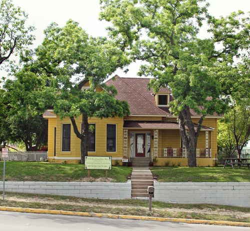 Thegoodlifehaus's profile picture. 