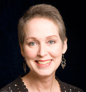 Healthcare Analyst, former journalist, mom.