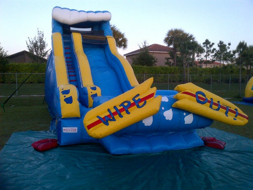 Largest Selection of Party Rentals in Southwest Florida Discover the difference in Quality and Service!