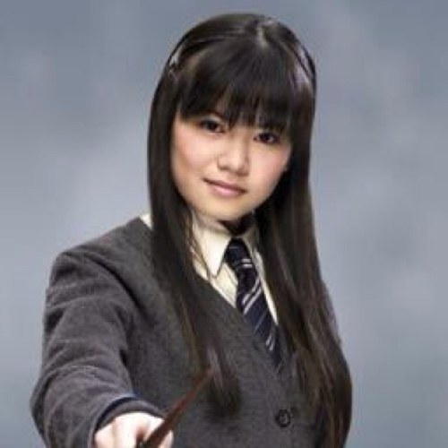 Casa: Ravenclaw. Buscadora en el equipo de quidditch de Ravenclaw. leal al E.D. #pottertty